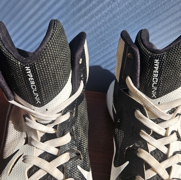 Nike Hyperdunk High Tops 2014 Size 8 - Picture 4 of 8